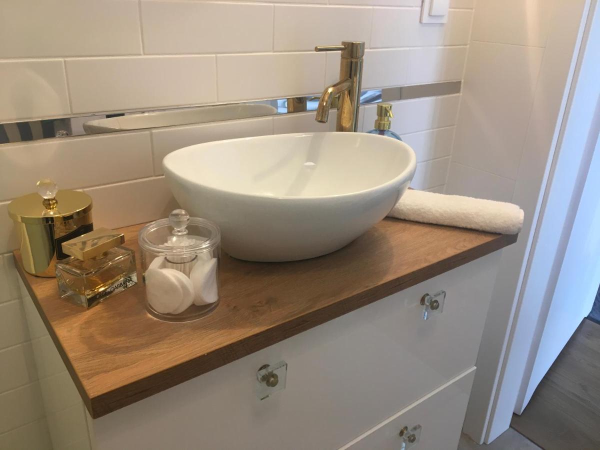 Apartament Marine Holiday Elblag - Winda -Parking W Hali Garazowej -Gratis -Business Stays Esterno foto